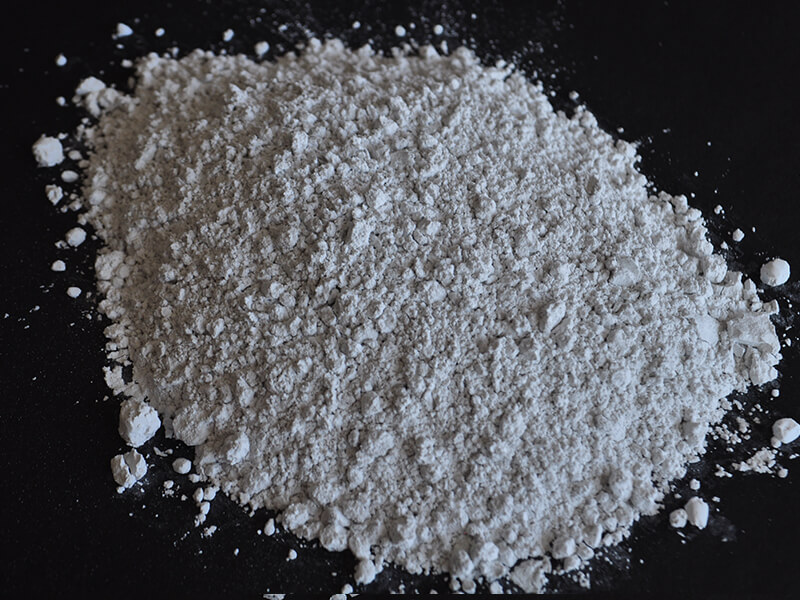 Feuerfestes Material aus weißem geschmolzenem Aluminiumoxid